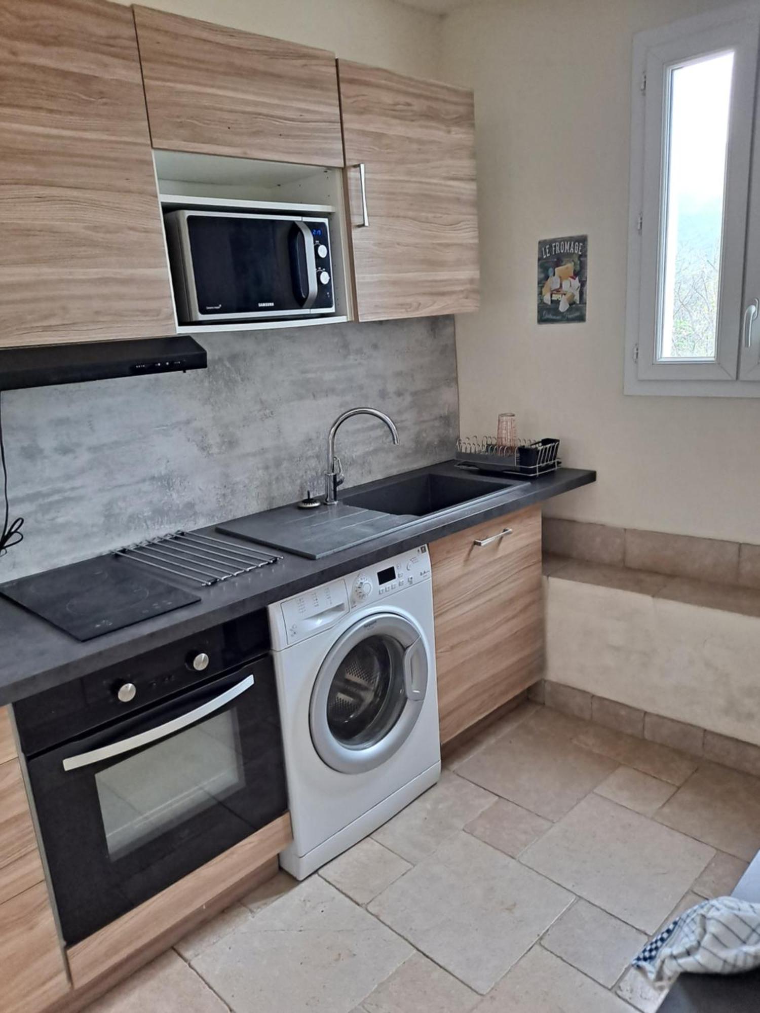 Apartment Pour Couple Luri